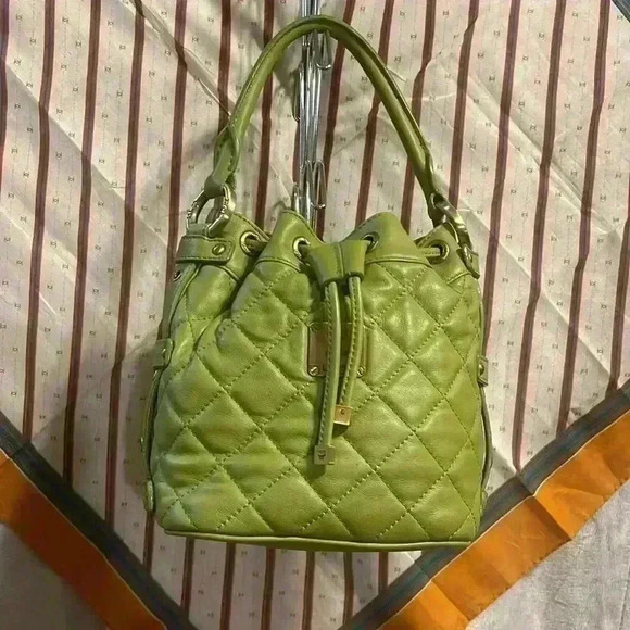 MCM Bucket Bag w/ dust bag 💥Host Pick💥 - Picture 16 of 16